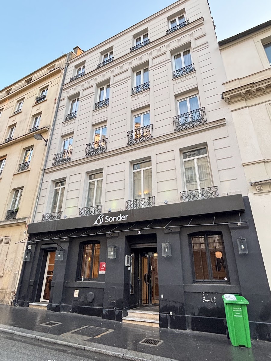 Le Frochot Hotel Pigalle, Sonder